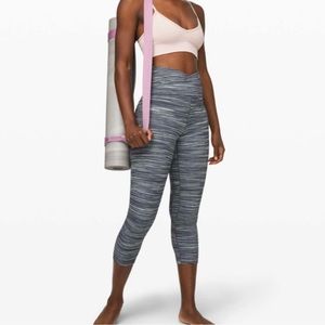 Lululemon Align Crop 21” Cross Waist Heathered Black 2